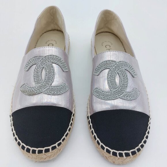 Chanel Espadrilles Laminated Lambskin Grosgrain Toe Caps Pink Silver Iridescent - Picture 3 of 12